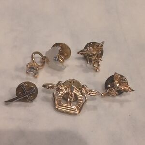 Angels Gold Toned Mixed Brooch and Pin Set